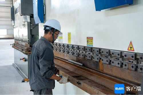 原創(chuàng)組圖 海南 屯昌 環(huán)保設(shè)備制造廠調(diào)試設(shè)備即將投入生產(chǎn)