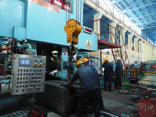 工業燈塔十城行 攀枝花丨探訪 手撕鈦 生產車間 老廠房里變出新花樣